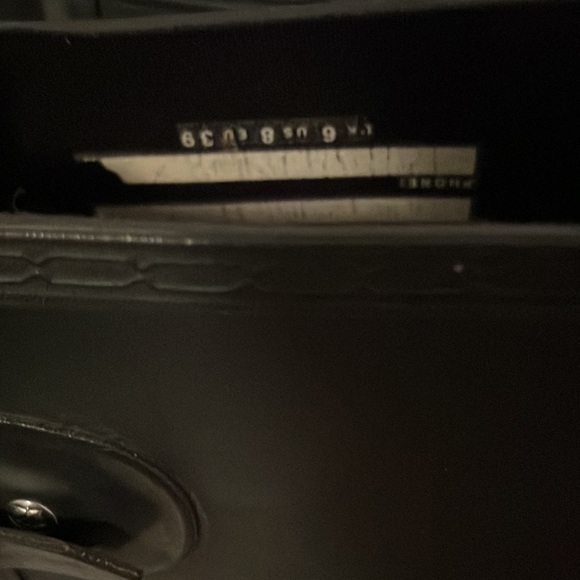 Hunter - Picture 3 of 9